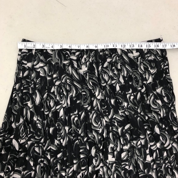 Fully Lined Flowing Pleated Skirt Knee Floral Liz - Picture 4 of 6